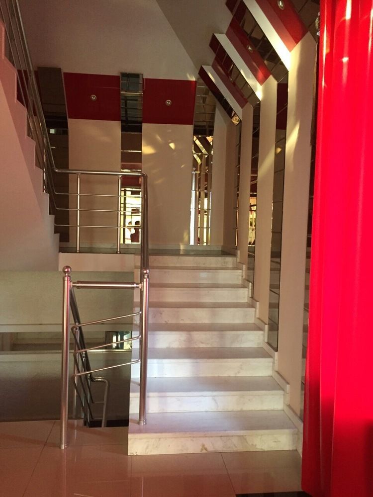 Dream Hotel Кишинев Екстериор снимка